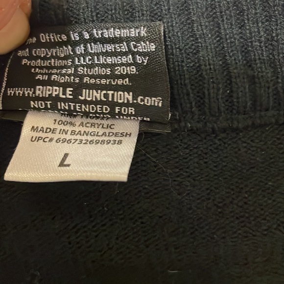 The Office Dwight Christmas Sweater size large - Picture 7 of 7